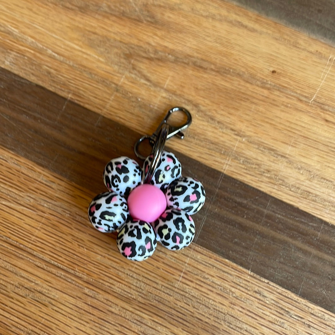 Colorful leopard print flower keychain